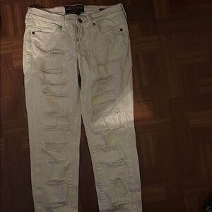 Lucky Brand White Skinny Jeans with Distressed Detailing